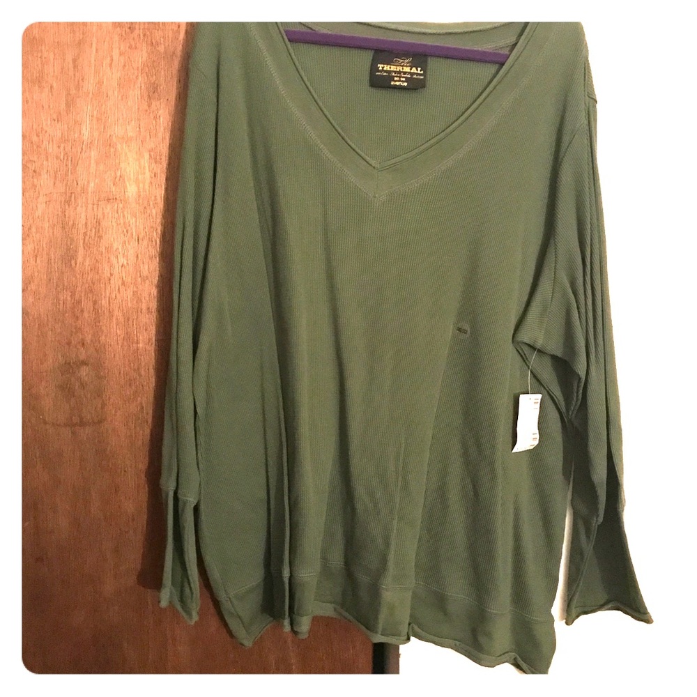 30/32 New w/ tags Green shirt